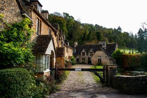 How to Plan an Exciting Couples’ Staycation in the UK