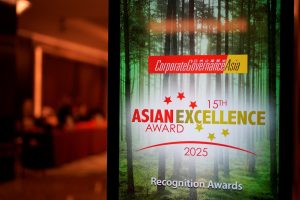 State Grid Jingmen тества робот за монтаж на дистанционери