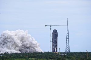 Китай тества задвижващата система, която ще се използва на нов тип ракета-носител