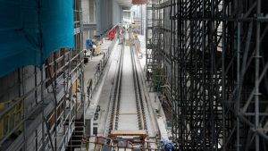 Хонконгската MTR Corp иска доклад, след като се твърди, че са инсталирани грешни плочки