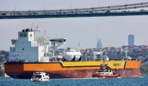 Западният натиск върху търговията с руски петрол поставя Индонезия във фокуса