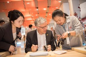 Международна делегация наблюдава развитието на Хъбей