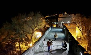 Badaling подобрява нощните обиколки на Великата стена